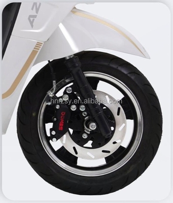 Électrique Comfort économie de la moto adulte stable rapide alimenté par la tension 48V et la batterie