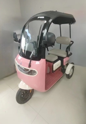 Un tricycle électrique compact et confortable pour des trajets de courte distance 5-7 heures de charge