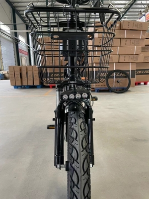 Vélos électriques récréatifs pour adultes 2024 26*3&quot; Largeur du pneu Scooters électriques et alimentation