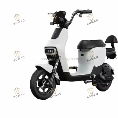 Moto électrique de 125cc Moped électrique 1500w Velocité 45km/h Puissance moteur 8000W