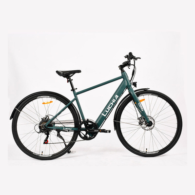 Amenez vos aventures hors route au niveau supérieur avec ce vélo de montagne électrique à 18 vitesses doté d'une batterie de 7 Ah