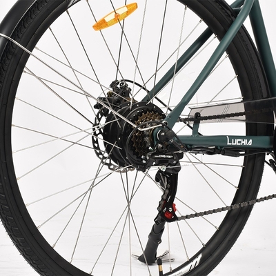 Un vélo électrique puissant équipé d'un moteur de 350 watts et d'une batterie de 48 v 15ah