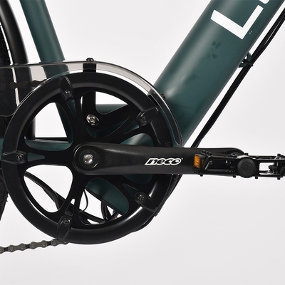 Un vélo électrique puissant équipé d'un moteur de 350 watts et d'une batterie de 48 v 15ah