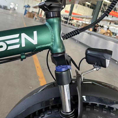 36 V électrique pliable à vélo de la chaîne de verrouillage de voiture électrique avec la conception et la largeur de pneu 26 * 2.6