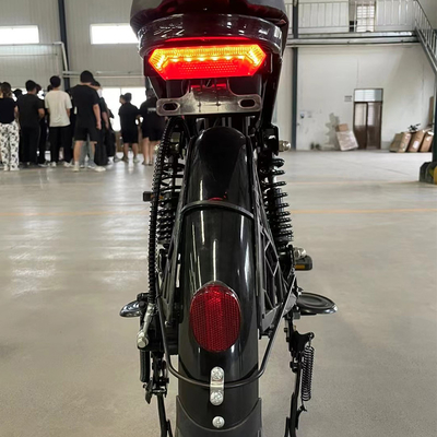 26' Alliage d'aluminium 48v Moteur moyen Longue portée Montagne LED Light Vélo électrique 1000w Fat Tire Vélo électrique adulte pour la route