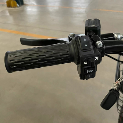 26' Alliage d'aluminium 48v Moteur moyen Longue portée Montagne LED Light Vélo électrique 1000w Fat Tire Vélo électrique adulte pour la route