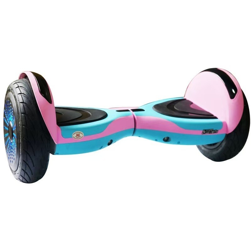 Marché pakistanais scooter à deux roues 10 pouces Hoverboard équilibre avec télécommande pour la navigation électronique intelligente type sans effort