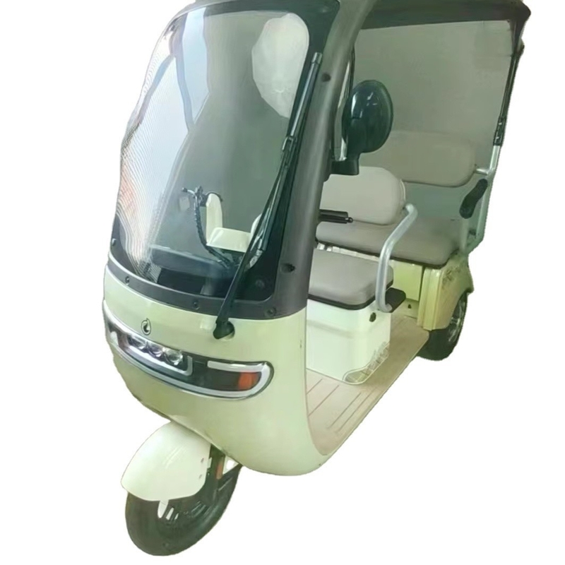 Un tricycle électrique compact et confortable pour des trajets de courte distance 5-7 heures de charge