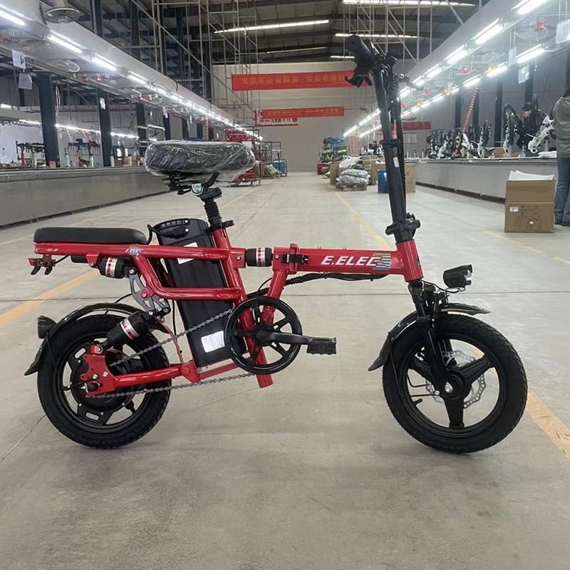 Scooter électrique à batterie intégrée pour adultes 60km Range Drive de petite génération et voiture pliable